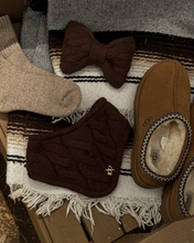 Load image into Gallery viewer, The House Cable Chunky cable-knit texture available in warm Oatmeal and rich Espresso.
