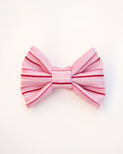 Load image into Gallery viewer, BOWTIE | HOLIDAY

